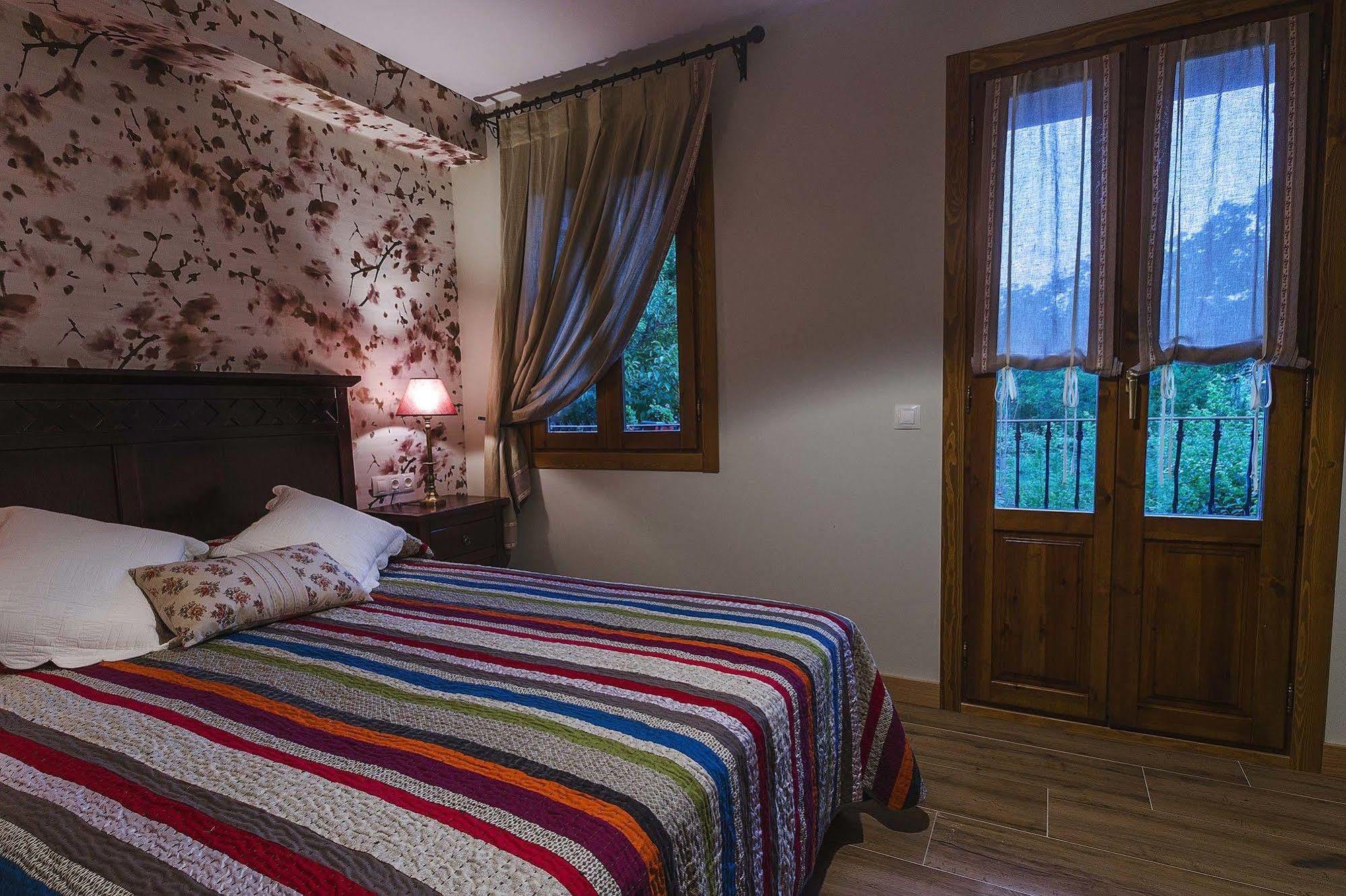 Casa Martin Ordesa Pensionat Sarvisé Exteriör bild
